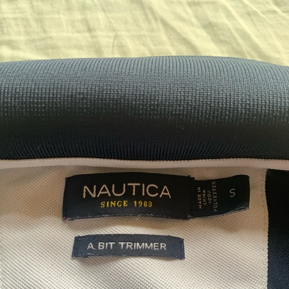 Nautica navy blue collared shirt - Picture 3 of 3